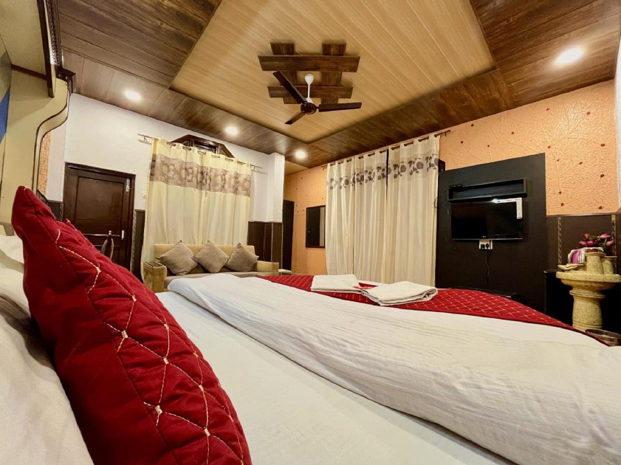 Sparkle Star Resort Khajjiar Экстерьер фото